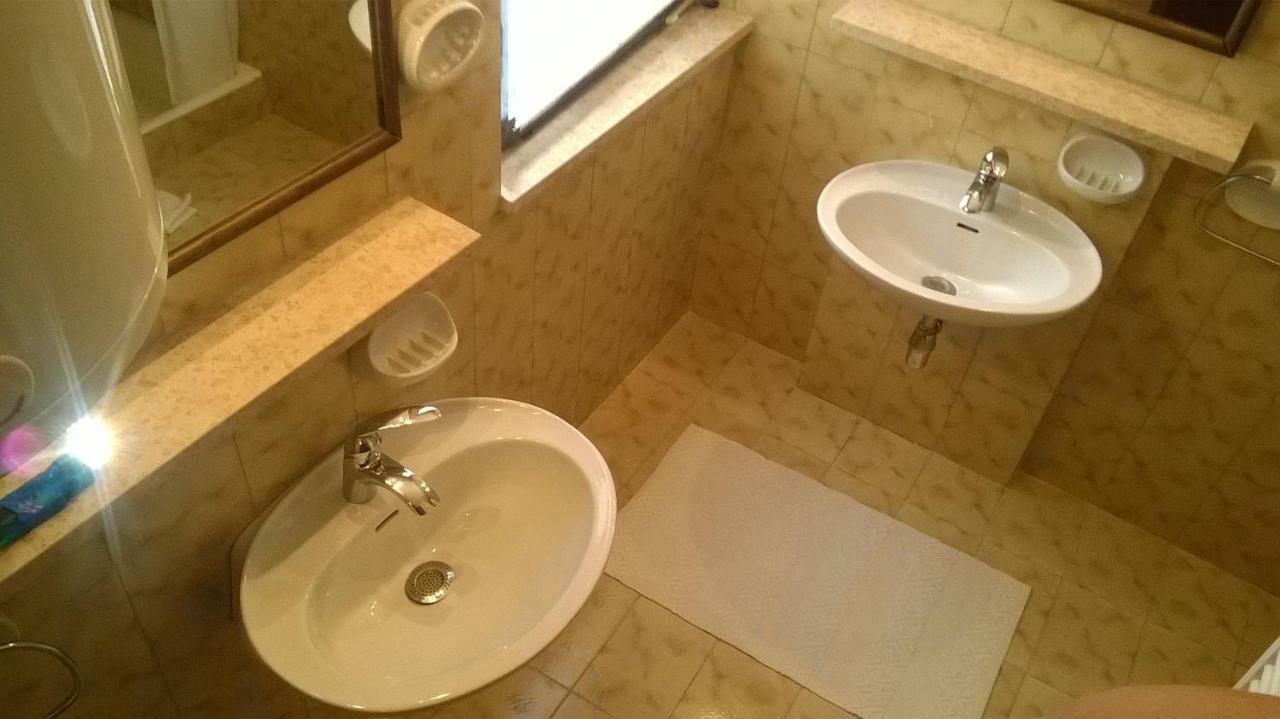 Apartman Mariolina Apartment Đảo Krk Ngoại thất bức ảnh